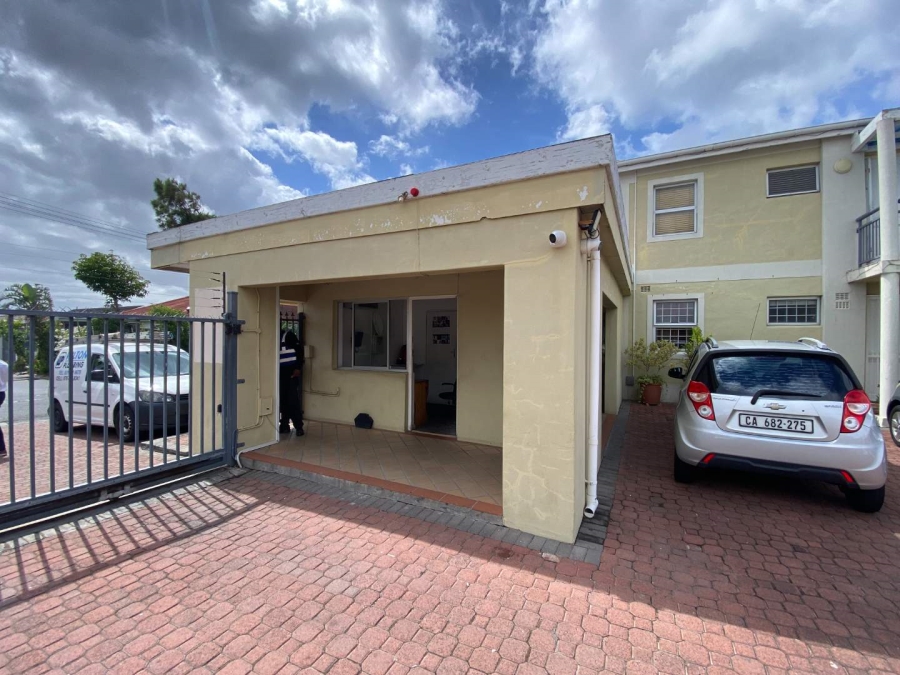 2 Bedroom Property for Sale in Wynberg Western Cape